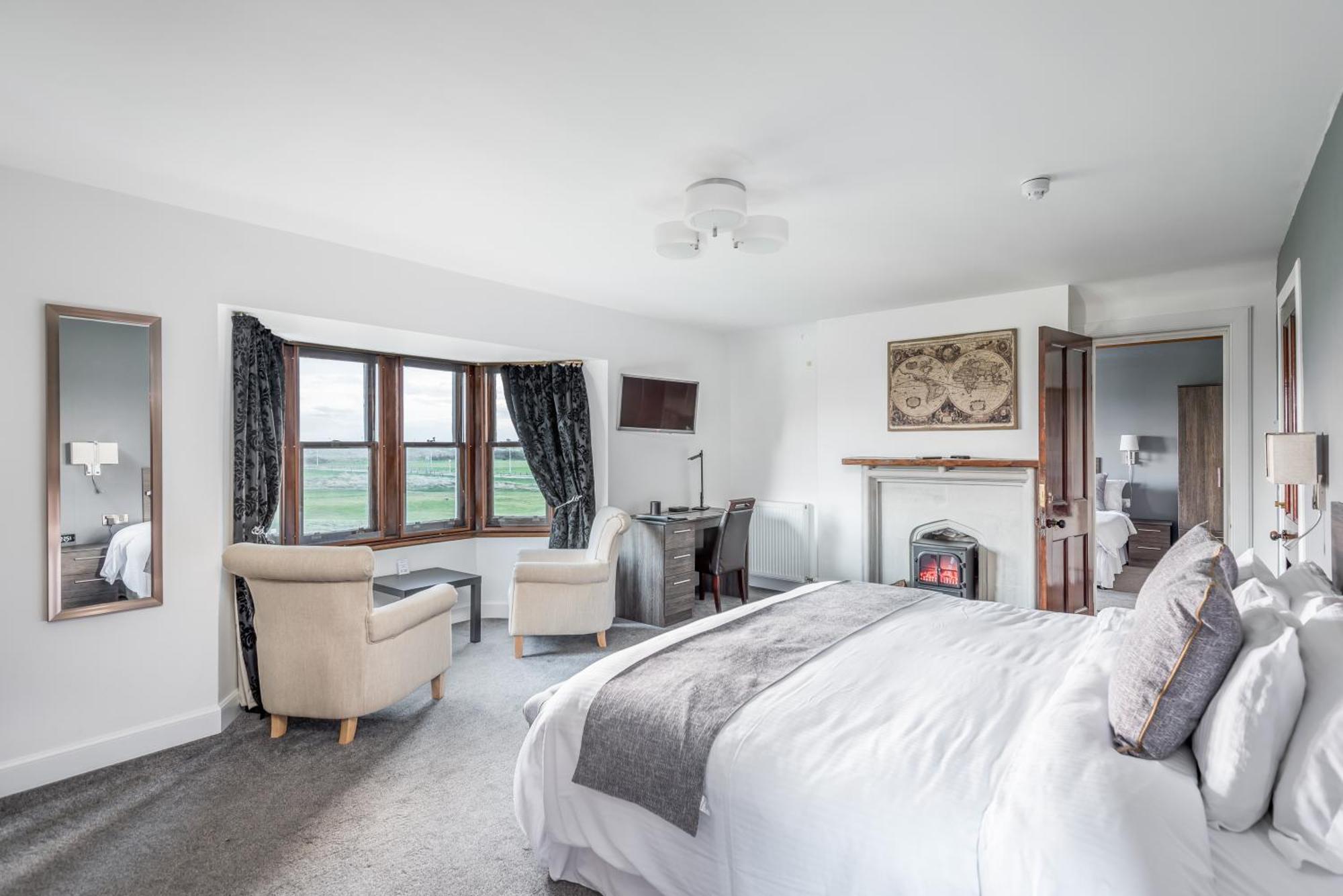 Grey Harlings Rooms Montrose Exterior photo