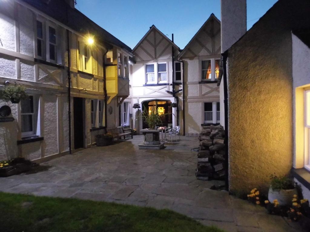 Grey Harlings Rooms Montrose Exterior photo